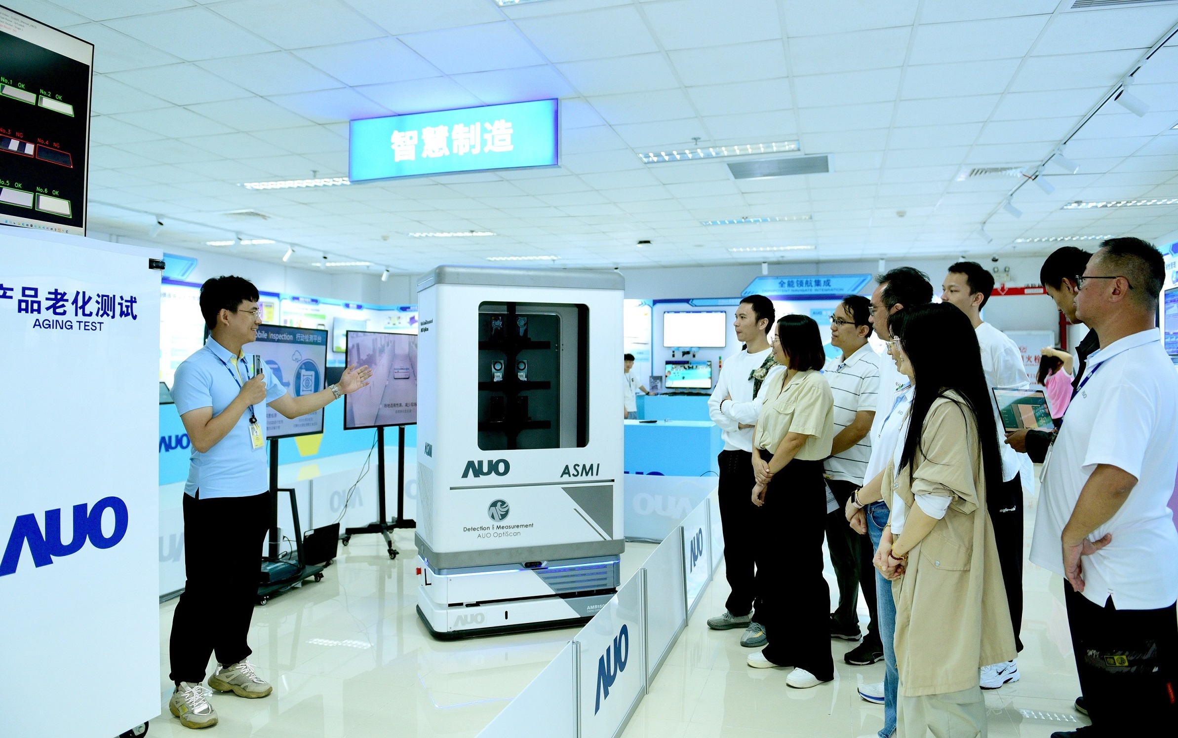 NG娱乐厦门将5G+ABC技术串联生产管理全流程，打通研发、采购、生管、制程、设备、质量等NG娱乐全生命周期制造流程，完成数字化设计、智慧供应链、智能座舱、全流程设备管理、数据驱动优化、智慧在线检测、智慧品管等自适应生产模式升级